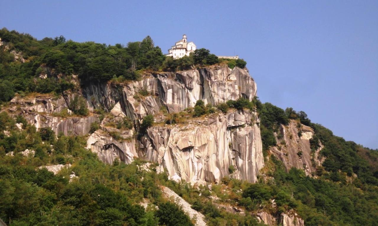 Casa Liviya - Appartamento Con Vista Lago Madonna Del Sasso Exterior foto